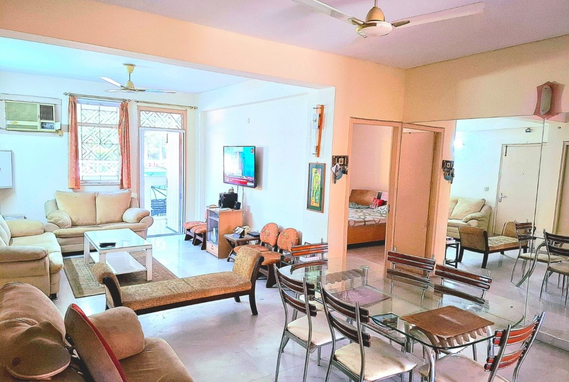 Fully Furnished DLF Exclusive Floor Gurgaon