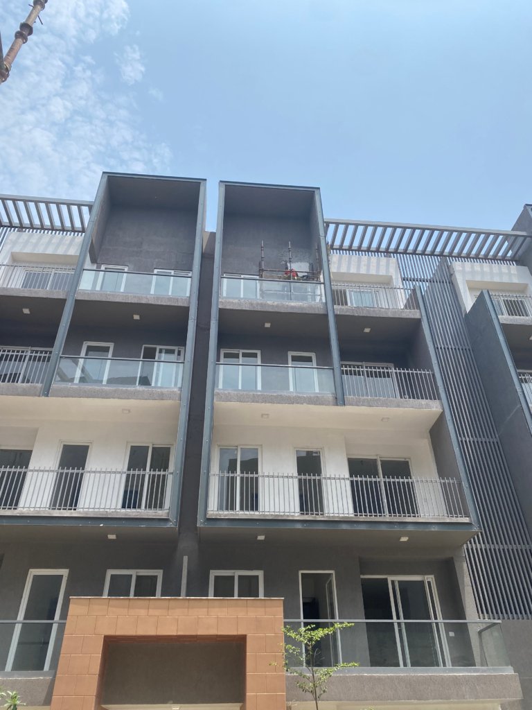 smart world luxury floors sector 61