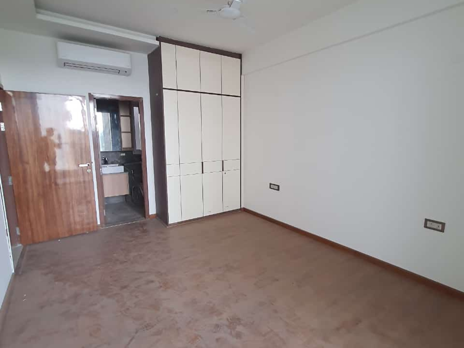 Builder Flats at DLF Phase 2