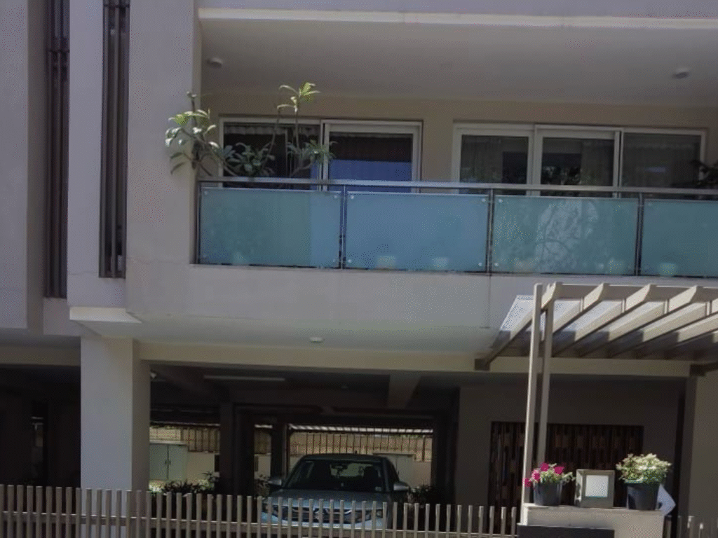 builder floor in dlf