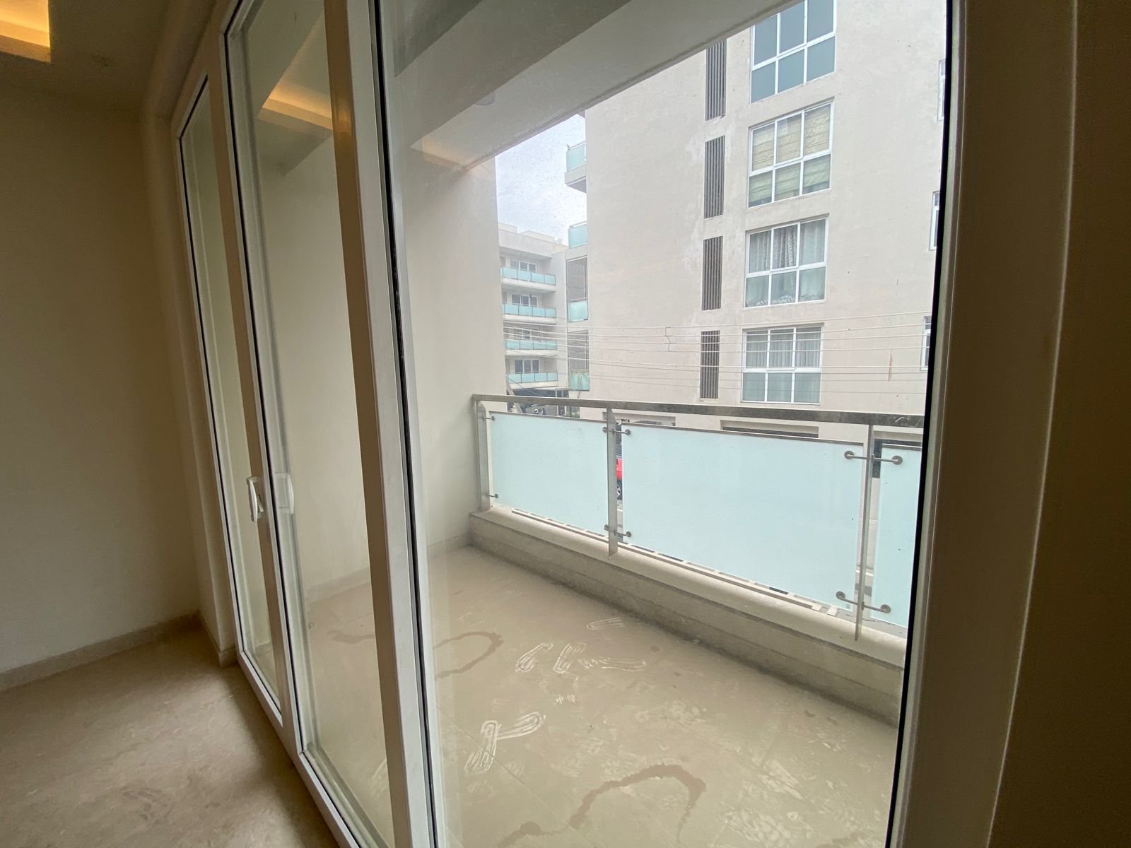 DLF Phase 3 Builder Floor for Sale